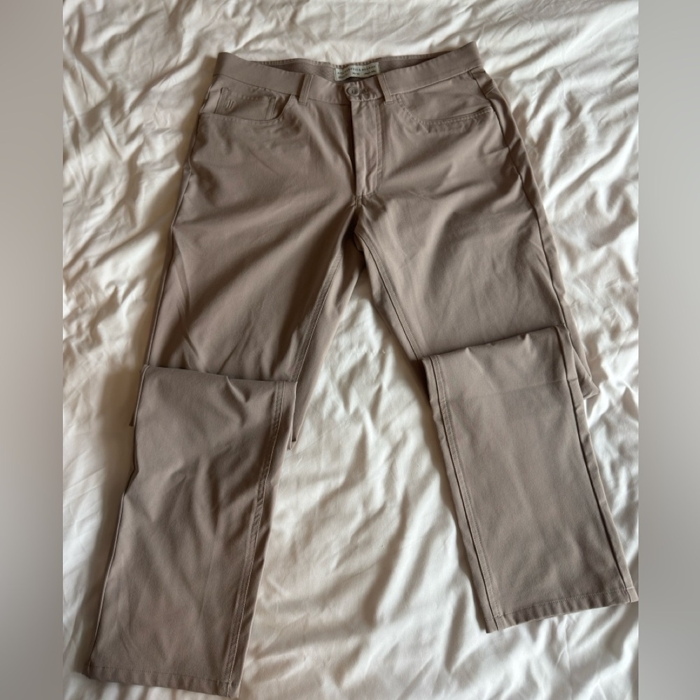 Holderness&Bourne Parker 5 Pocket Pant. Size 30-30. Khaki. Great condition.
